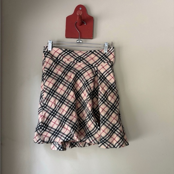 Burberry Plaid Mini Side Slit Skirt 38 - Picture 2 of 9